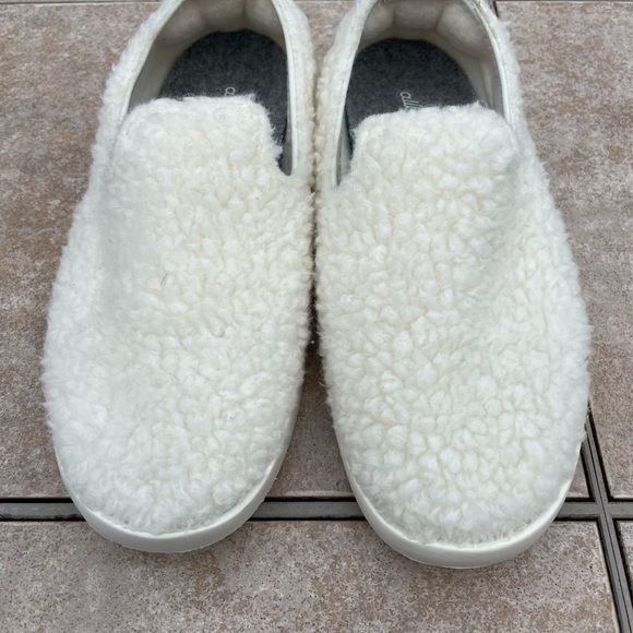 Allbirds Wool Lounger Fluffs in Natural White - Picture 10 of 12